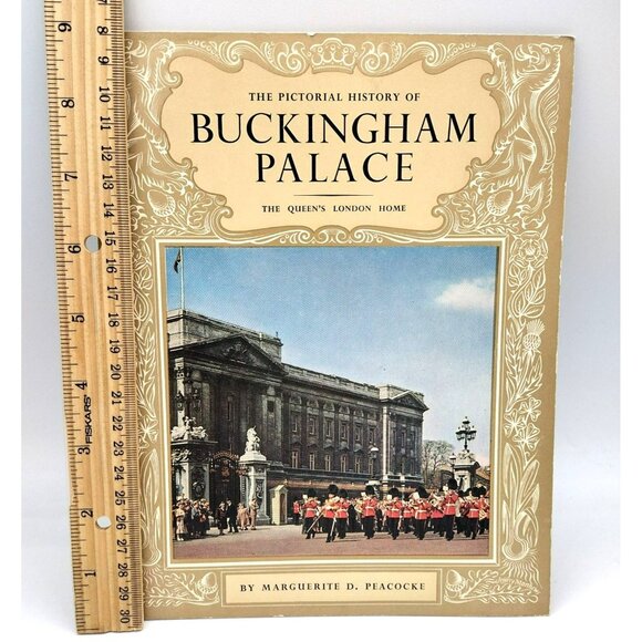 PIctorial History of Buckingham Palace The Queens London Home Vintage Pamphlet - Picture 2 of 11
